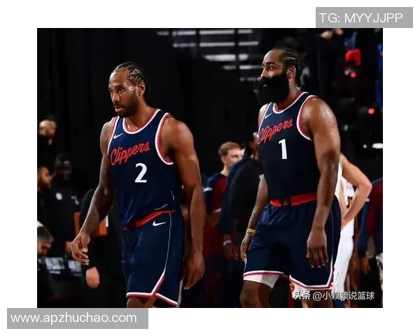 快船四连败哈登复出状态低迷引发球队责任与困境的深思 快船四连败哈登复出状态低迷引发球队责任与困境的深思