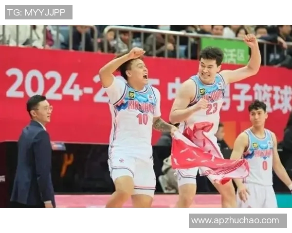 CBA联赛八一队迎战上海队精彩对决引发球迷热议